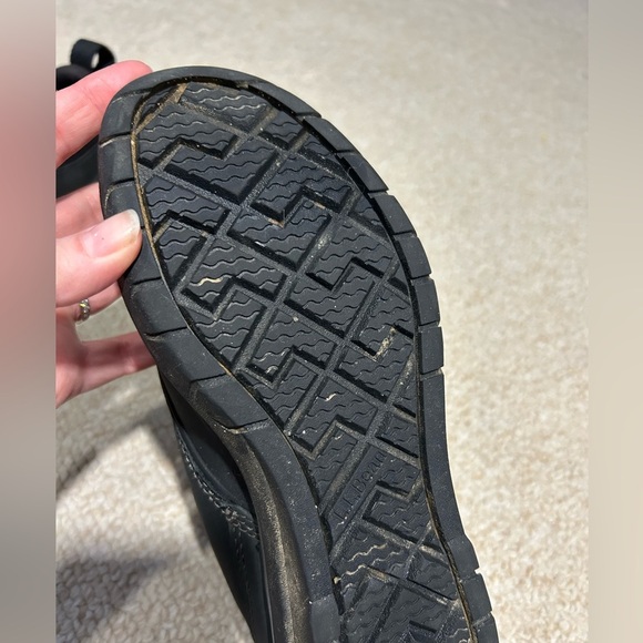 L.L. Bean Storm Chaser 5 Slip On Womens Boots Black Size 6.5 Waterproof - Picture 10 of 13